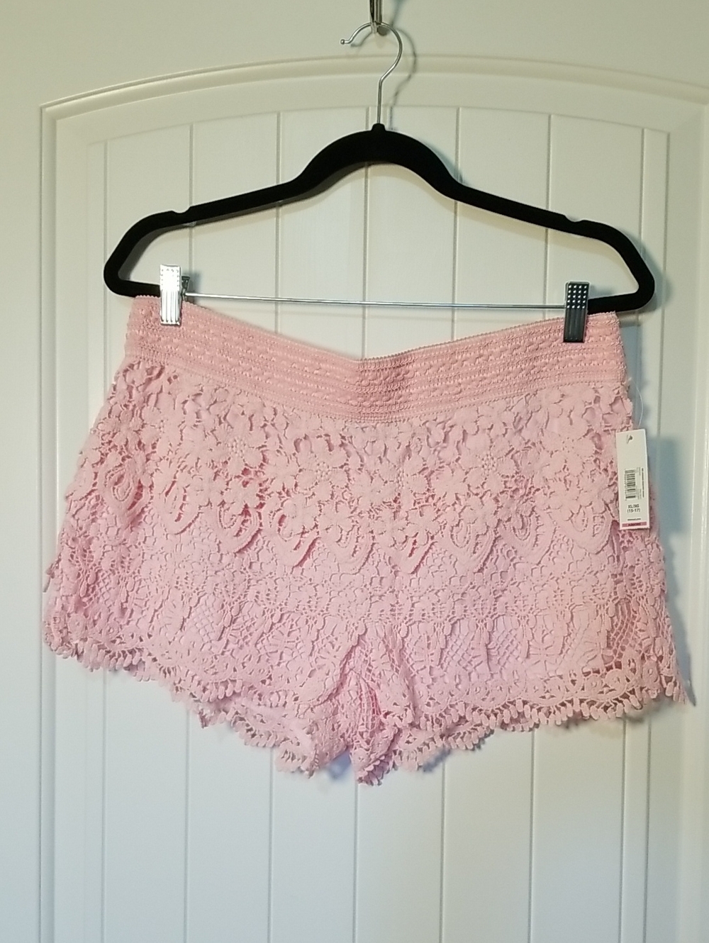 New No Boundaries NOBO Pink Layered Crochet Shorts Size XL NWT